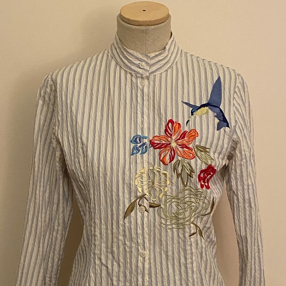 Embroidered blouse - Picture 1 of 5